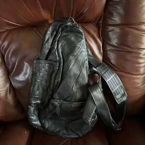 Black Leather Men's or women’s cross body bag